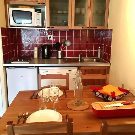 Les 2 A 4 Personnes Apartment *